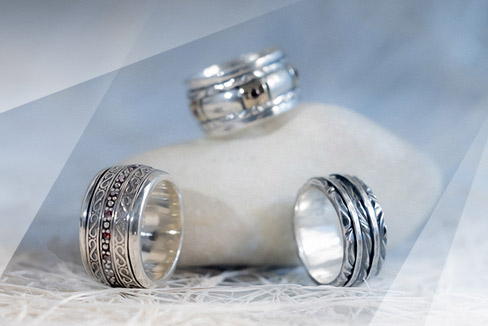 Крутящиеся обручальные кольца — особенности выбора 